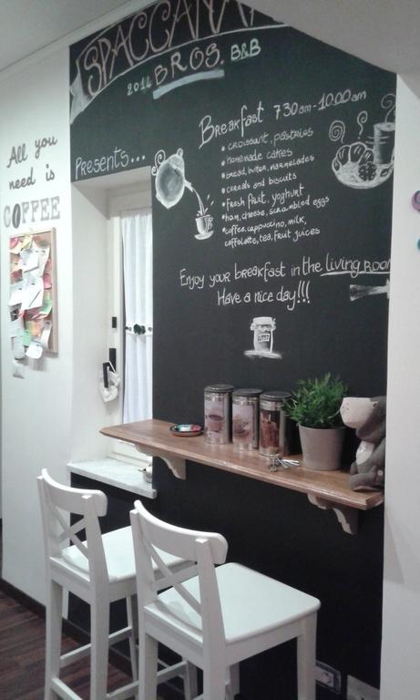 Spaccanapoli Bros. B&B Esterno foto